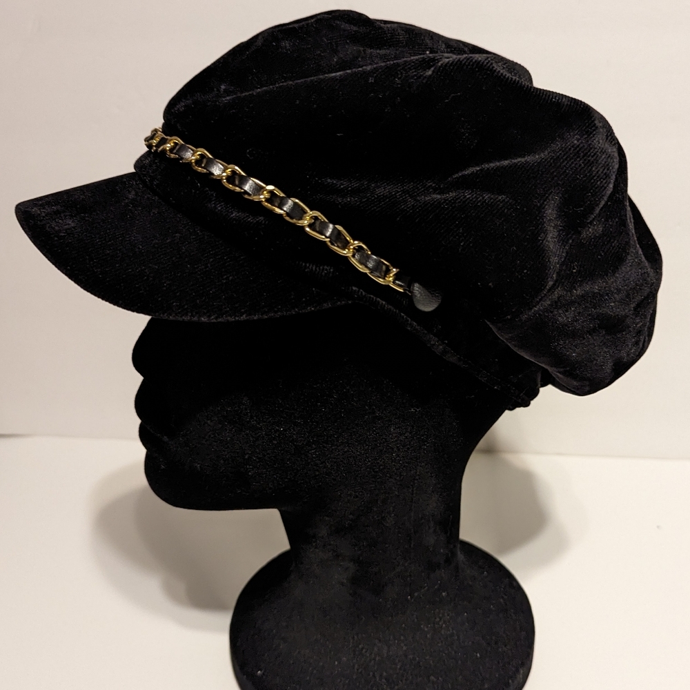 Black Chain Link Detail Hat